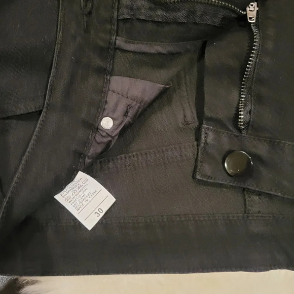 NWOT Distressed Relax  Fit Black Jeans - Picture 4 of 8